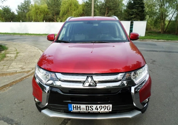 Mitsubishi Outlander cena 65700 przebieg: 99000, rok produkcji 2016 z Radom małe 631